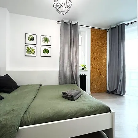 Traugutta ~ Self Check-in 24h ~ Lift Apartment Wroclaw